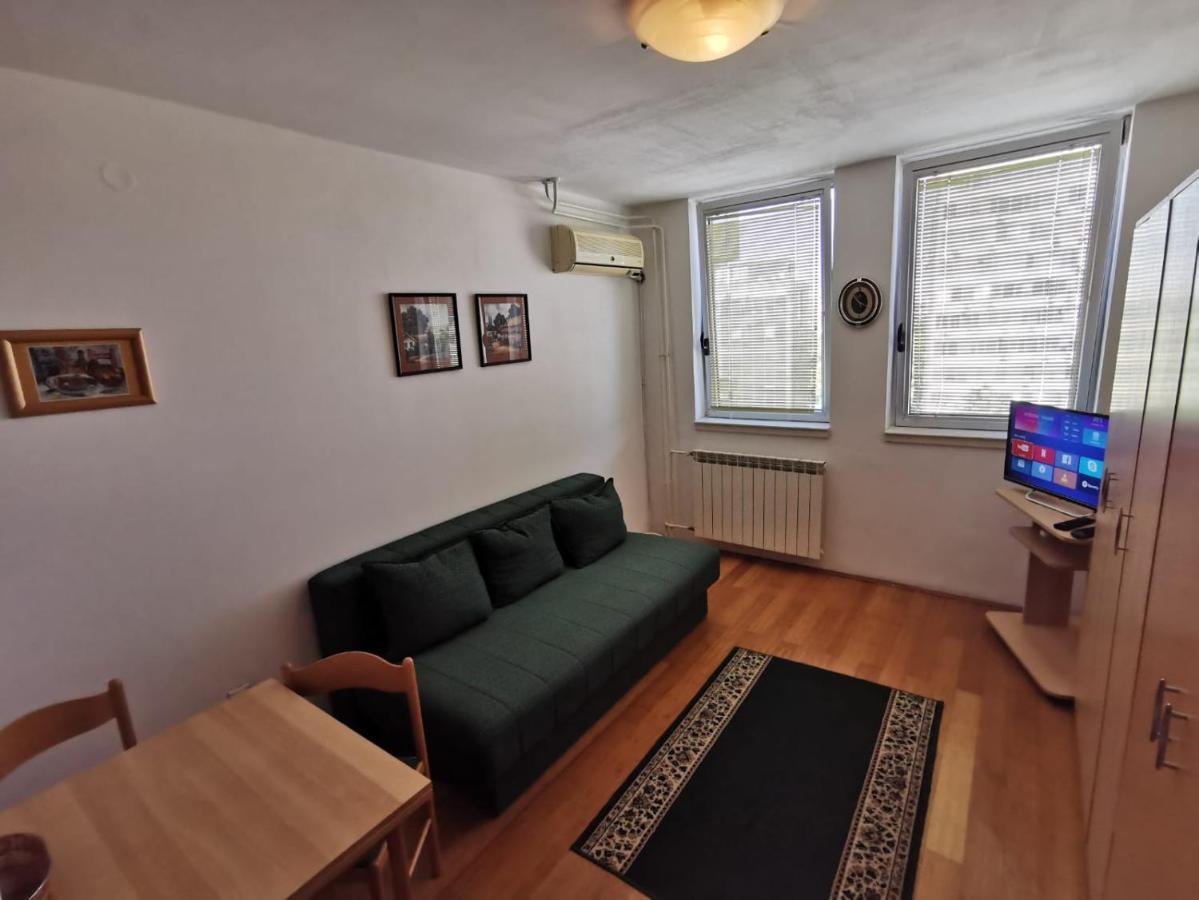 Bulevar Stan na Dan Lejlighed Novi Sad Eksteriør billede